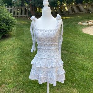 WAPG Pretty floral tiered dress with bow details